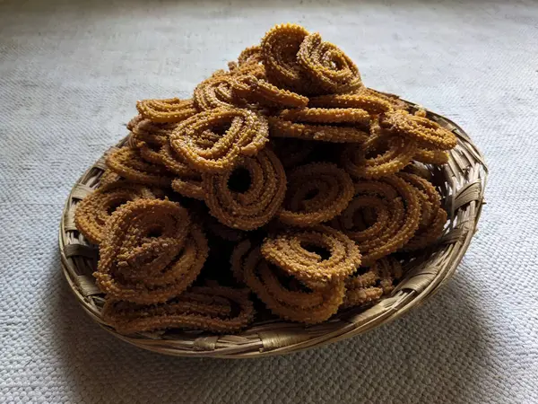 Een Close Shot Van Een Indiase Snack Murukku Prachtig Geplaatst — Stockfoto