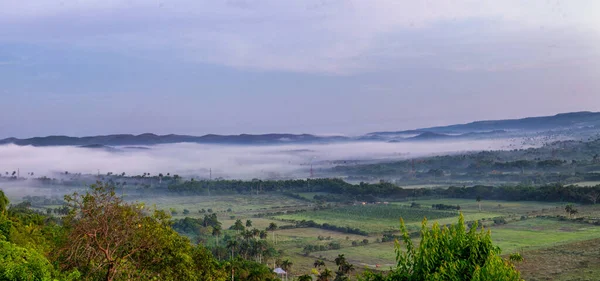 从Monserrate山看古巴马坦萨斯Yumuri山谷的风景 — 图库照片