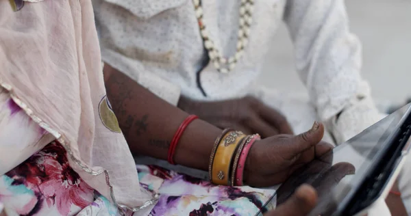 Индийцы Традиционных Костюмах Женщин Мужчин Штата Раджастан Северной Индии Используют — стоковое фото