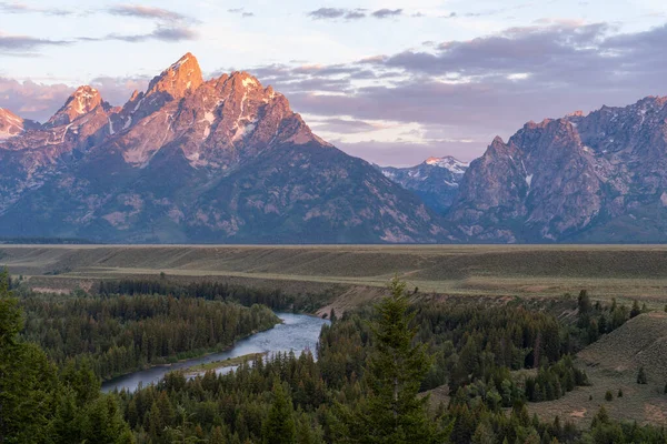 Uma Bela Foto Montanhas Lago Jenny Grand Teton National Park — Fotografia de Stock