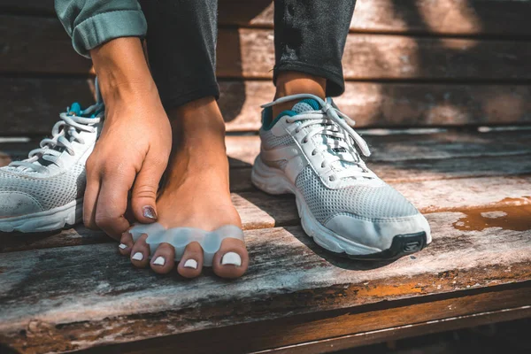 Closeup Shot Female Wearing Sneakers Toe Separators Outdoors — Stock Photo, Image