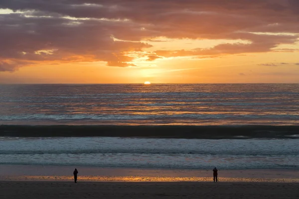 Una Vista Fascinante Una Pintoresca Puesta Sol Playa Cádiz Sur —  Fotos de Stock