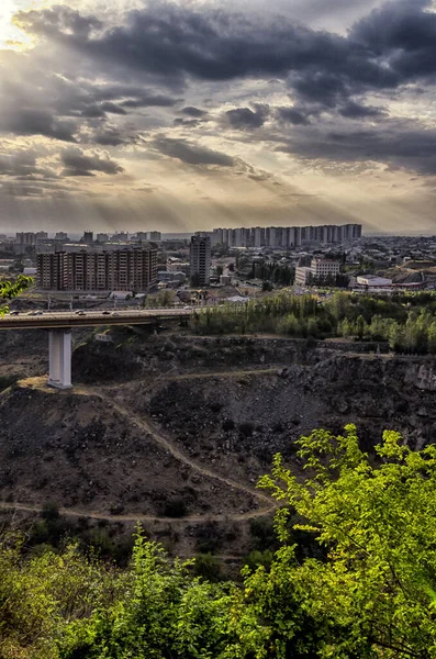 Plano Vertical Del Puente Davtashen Ereván — Foto de Stock