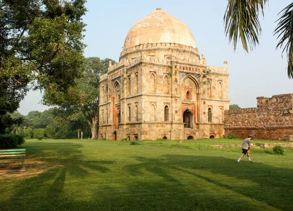 Primer Plano Los Jardines Lodi Gardens Parque Ciudad Nueva Delhi — Foto de Stock