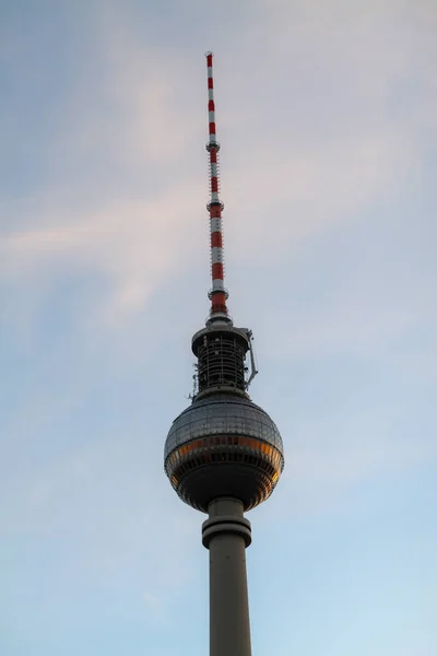 Uma Foto Vertical Torre Televisão Berlim — Fotografia de Stock