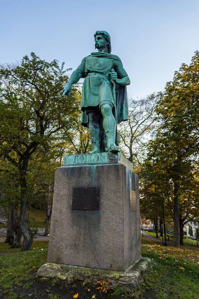 Alesund Norsko 2016 Svislý Záběr Sochy Parku Alesundského Norska — Stock fotografie