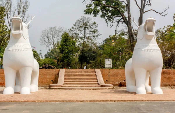 印度英帕尔Kangla Fort的雕像特写 — 图库照片