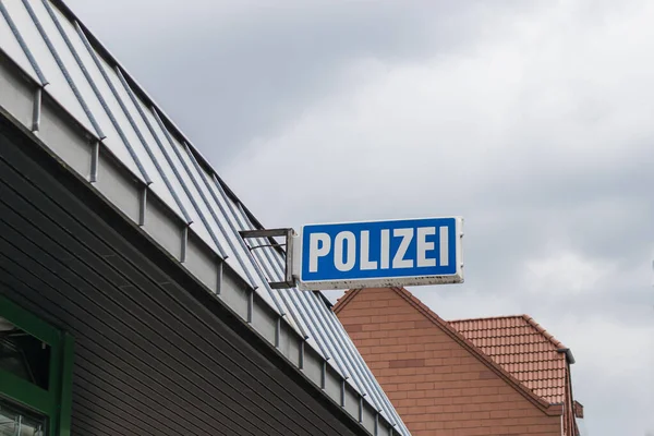 Cartel Polizei Fachada Una Comisaría Alemania Letras Blancas Fondo Azul — Foto de Stock
