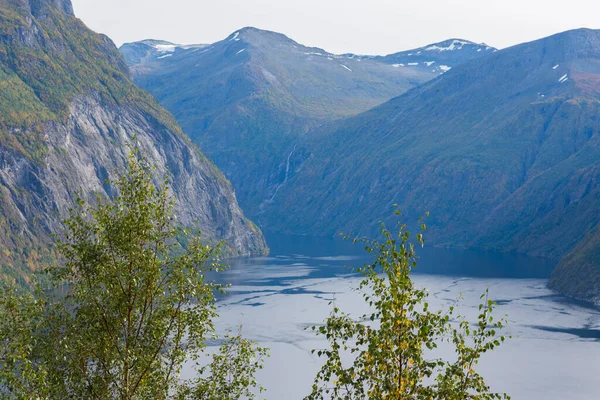 Norveç Teki Sunnmore Dağı Manzarası — Stok fotoğraf