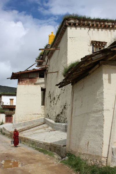 Pionowe Ujęcie Miasta Shangri Yunnan Chiny Świetle Dziennym — Zdjęcie stockowe