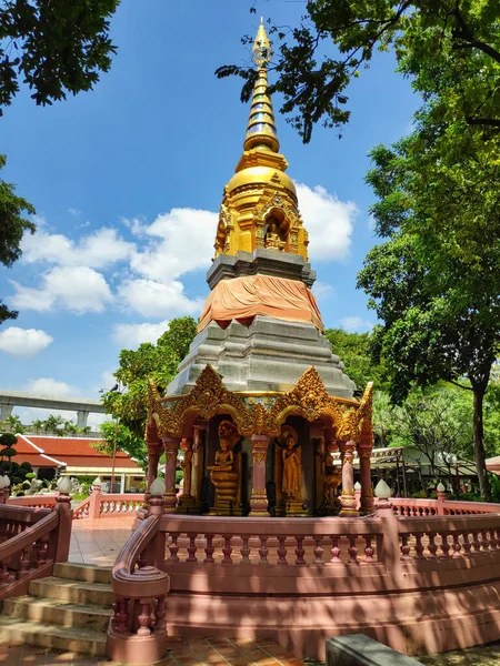 Vertikal Bild Byggnad Erawan Museum Bang Mueang Mai Thailand — Stockfoto