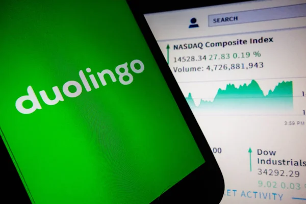 Sao Paulo Brasile Maggio 2021 Smartphone Con Logo Duolingo Sullo — Foto Stock