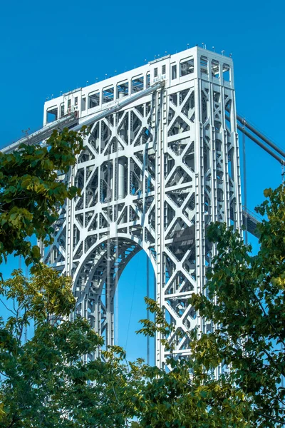 Vertikal Bild George Washington Bridge Omgiven Grönska Solljuset Usa — Stockfoto
