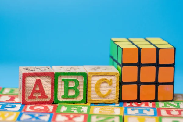 Primo Piano Blocchi Legno Alfabeto Educativo Bambini — Foto Stock