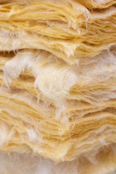 絶縁ウールの黄色と白の繊維のクローズアップショット — ストック写真