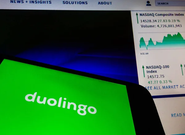 Sao Paulo Brasilien Mai 2021 Smartphone Mit Duolingo App Logo — Stockfoto