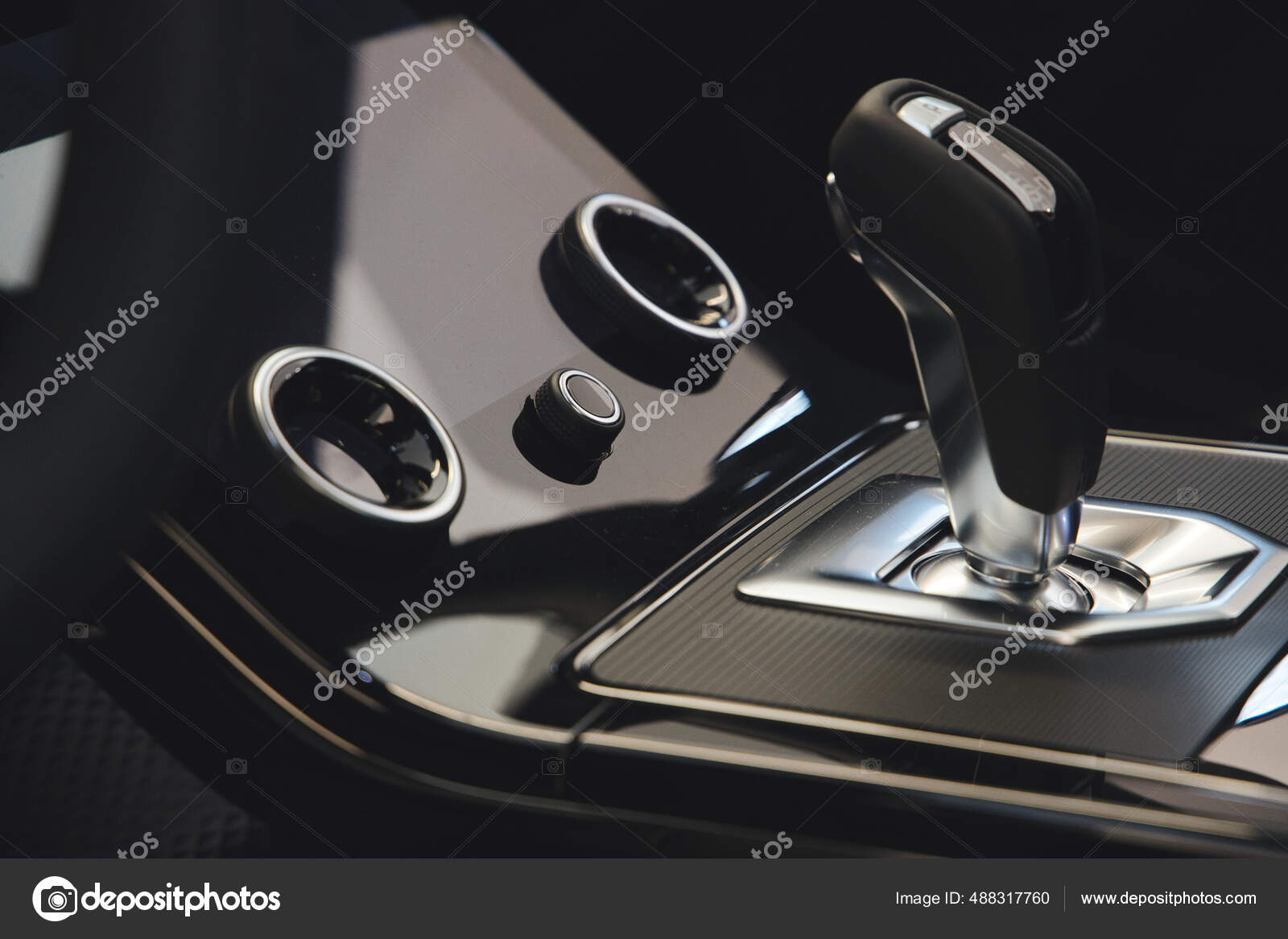 Die Schwarze Mittelkonsole Eines Autos - Stockfotografie