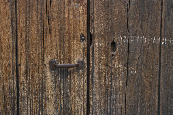 Antique Wooden Door Rusted Hardware — Stock Photo, Image