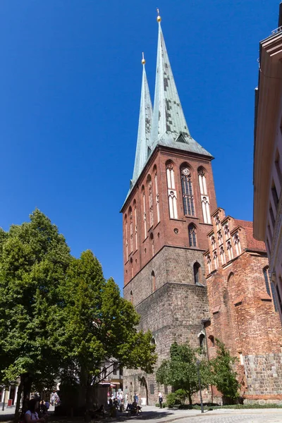 Een Verticaal Shot Van Sint Nicolaaskerk Berlijn Duitsland — Stockfoto