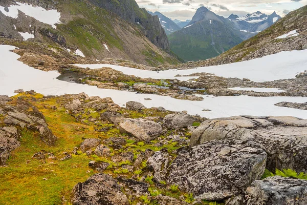 春天的挪威山水美景 — 图库照片