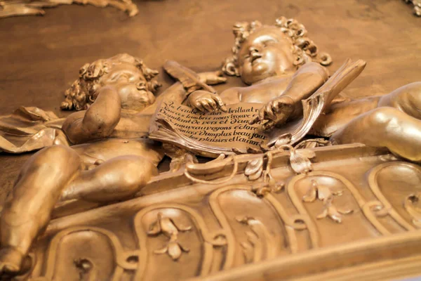 Złota Rzeźba Pałacu Sanssouci Poczdamie Berlin Niemcy — Zdjęcie stockowe