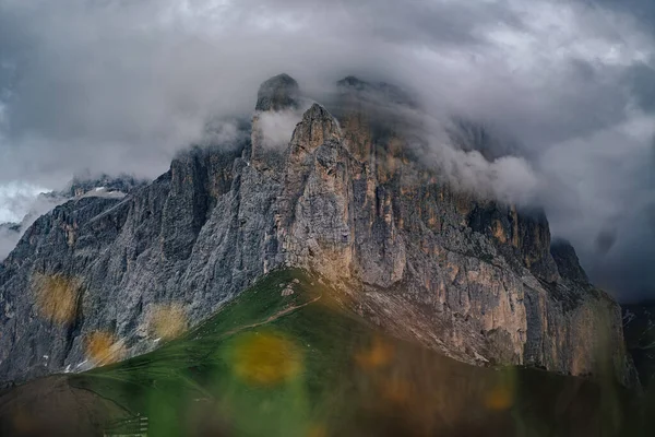 Skupina Sella Sella Towersová Pohybu Rozmazaly Mraky Večerní Pohled Vysoké — Stock fotografie