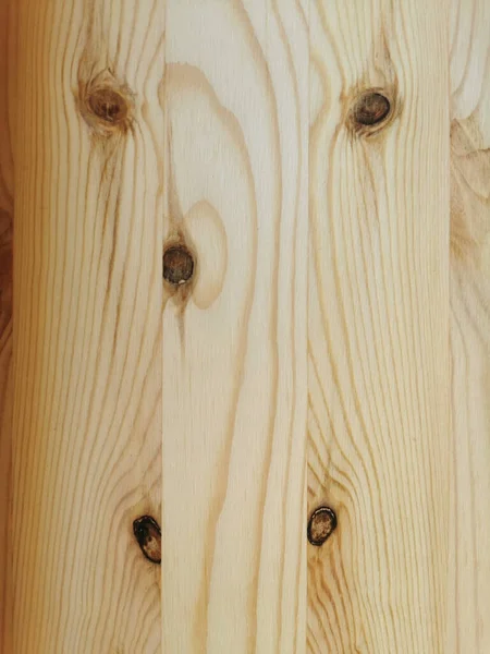 濃い斑点のあるトウヒの木の板の垂直質感 — ストック写真