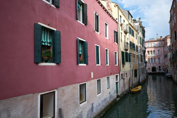 Canal Edifícios Veneza Itália — Fotografia de Stock