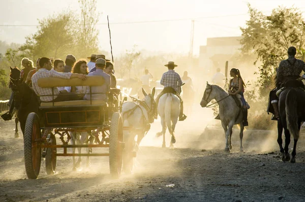 Fuengirola España Sep 2016 Los Tradicionales Jinetes Carruajes Romeria Fuengirola — Foto de Stock