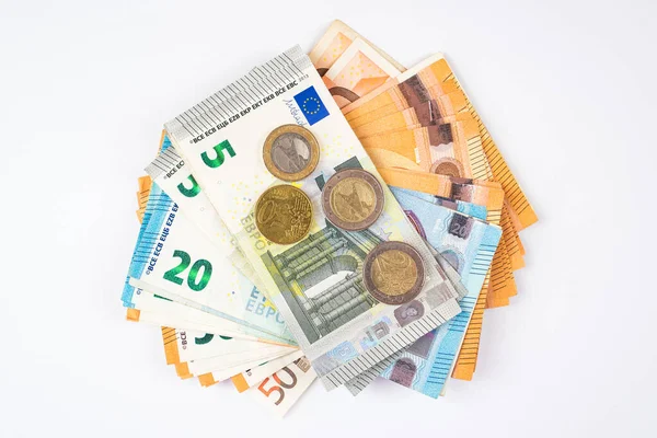 Közelkép Egy Halom Euró Érmék Elszigetelt Fehér Alapon — Stock Fotó