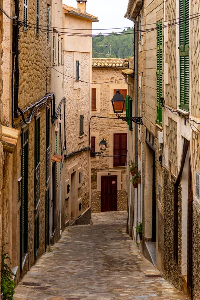 Una Hermosa Foto Vertical Una Antigua Calle Ciudad Banyalbufar Mallorca — Foto de Stock