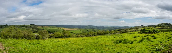 ウェールズの田舎のパノラマ写真 — ストック写真