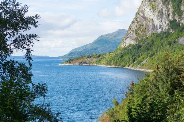 Una Hermosa Foto Una Costa Volda Noruega — Foto de Stock