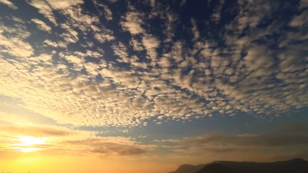 Cielo Hermoso Atardecer Con Nubes — Vídeo de stock