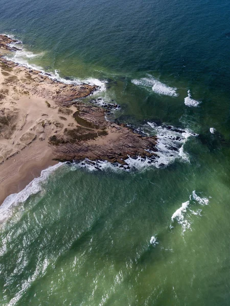 Urugwaj Punta Del Diablo Widok Lotu Ptaka Plażę Morze Fale — Zdjęcie stockowe