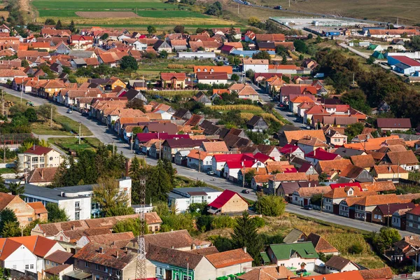 Luftaufnahme Des Stadtzentrums Mit Gebäuden Straßen Und Vegetation Rupea Rumänien — Stockfoto