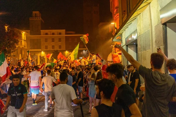 Cremona Italy Haziran 2021 Futbol Taraftarları Sokaklara Akın Ediyor Uefa — Stok fotoğraf