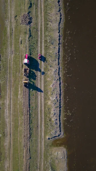 Vue Aérienne Verticale Dessus Des Tracteurs Travaillant Sur Terrain — Photo