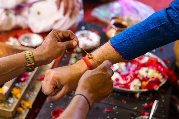 Close Traditional Colorful Decoration Outfit Rings Ceremony India — Stock Photo, Image