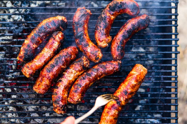 Deliciosas Salsichas Grelhadas Churrasco Carvão — Fotografia de Stock