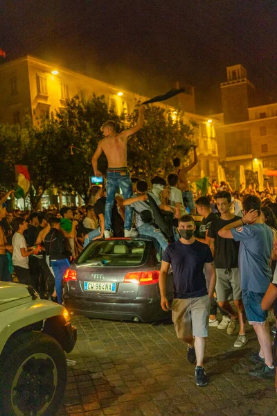 Cremona Italien Juli 2021 Die Fußballfans Strömen Auf Die Straßen — Stockfoto