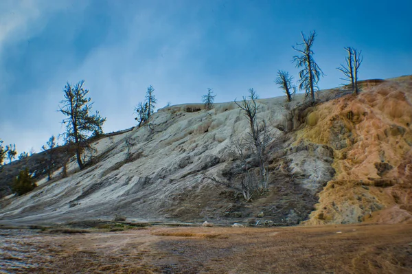 Beautiful Small Hill Vibrant Blue Sky Yellowstone National Park — Stock Photo, Image