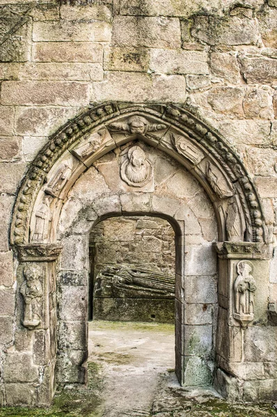 Die Verwitterte Romanische Bogentür Den Ruinen Des Alten Klosters San — Stockfoto