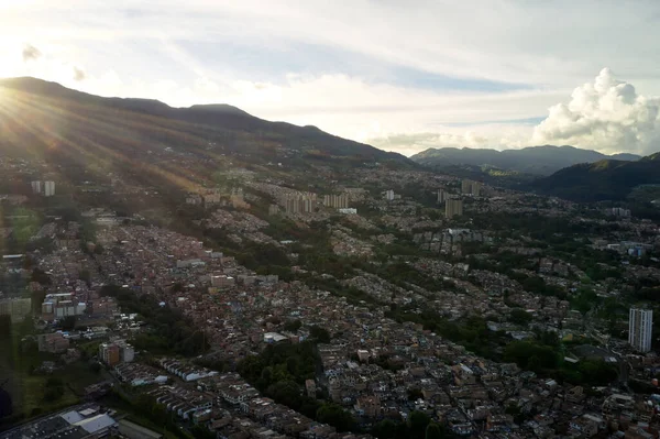 Itagui Colombia Agosto 2020 Una Hermosa Vista Ciudad Montañosa Bajo — Foto de Stock