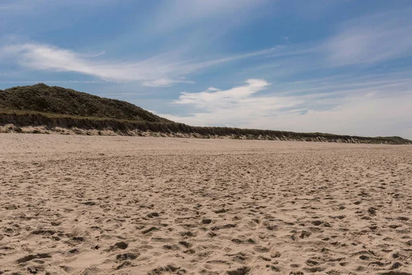 Uma Bela Foto Uma Praia Ensolarada — Fotografia de Stock