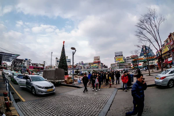 Pyeongtaek Korea Güney Aralık 2015 Noel Boyunca Pyeongtaek Şehrinin Insanlarıyla — Stok fotoğraf