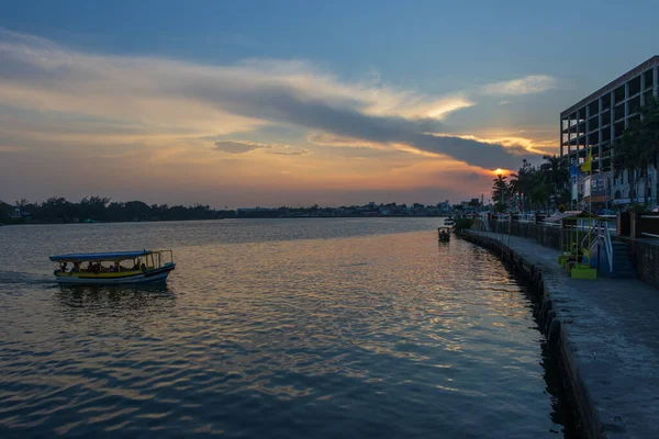 Hermoso Paisaje Marino Atardecer Por Hito Histórico James Prinsep Ghat —  Fotos de Stock