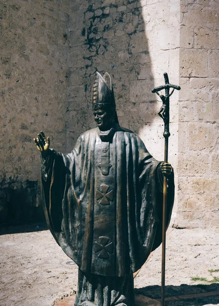 Estátua Bronze Sacerdote Catedral Cartagena Espanha — Fotografia de Stock