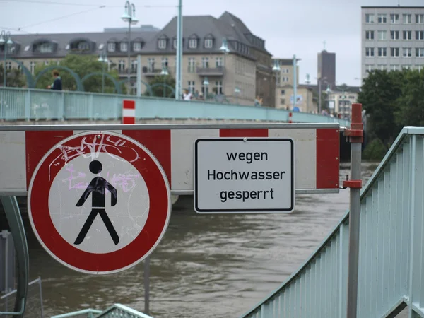 Muelheim Der Ruhr Duitsland Jul 2021 Een Duits Waarschuwingsbord Voor — Stockfoto