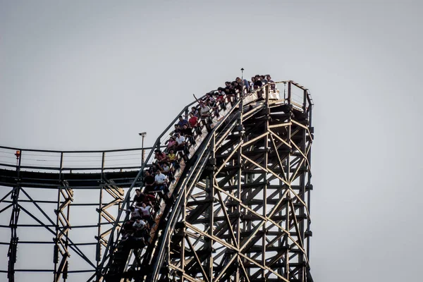 Seoul Korea South May 2014 Closeup Shot Rides Rollercoaster Ferries — Stock Photo, Image